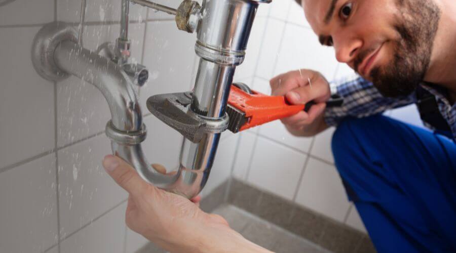 Professional sink repair in Leavenworth, IN
